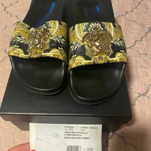 Versace Medusa Slide (2017) (Sz 37)